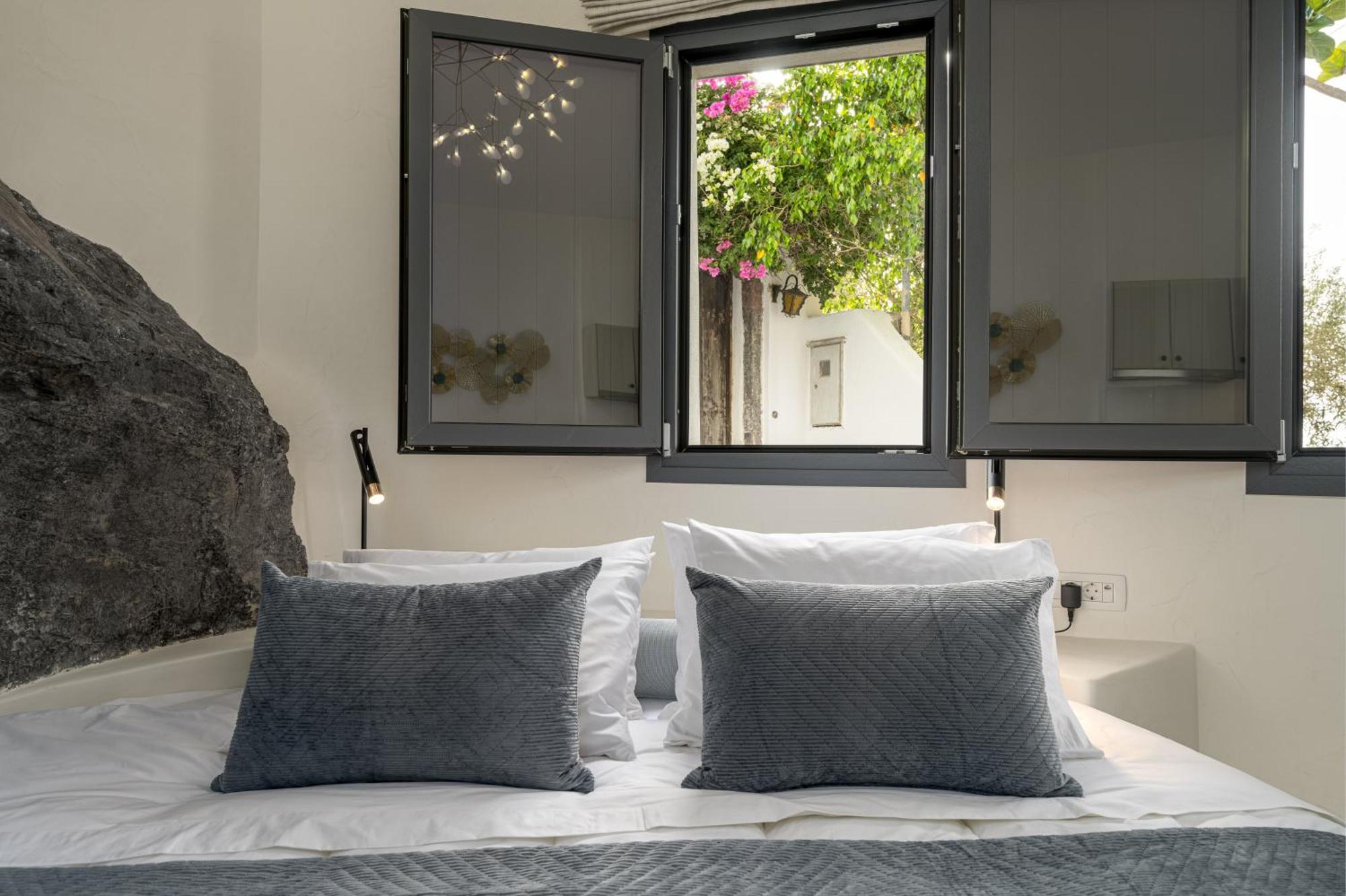Galaria Serenity Suites Vóthon Eksteriør bilde